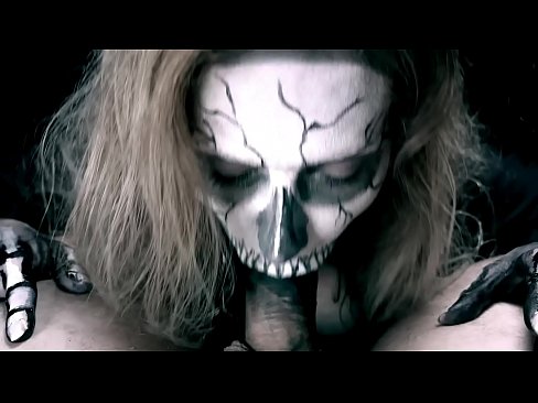 ❤️ Demon famke sûgje hoanne mei har swarte mûle en slikken cum. ️ Homemade porno op fy.camasexys.top ❌️❤